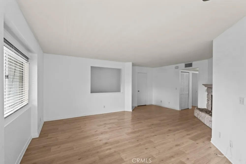 26974 Flo Lane #303 Canyon Country, CA 91351