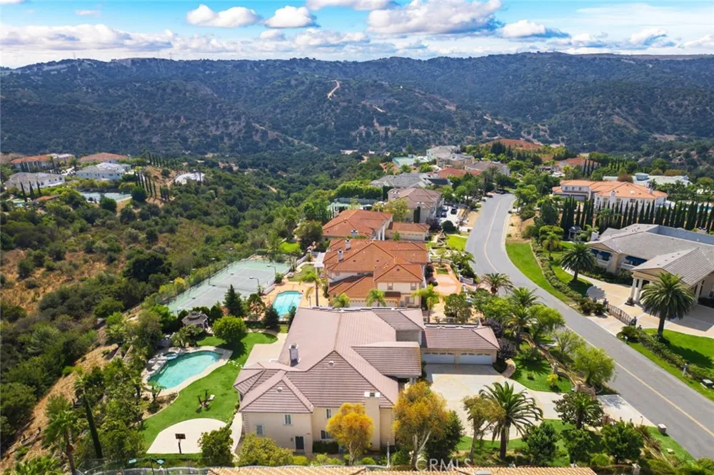 2828 Water Course Drive Diamond Bar, CA 91765