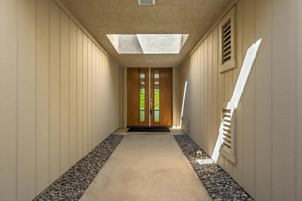26 Princeton Drive Rancho Mirage, CA 92270