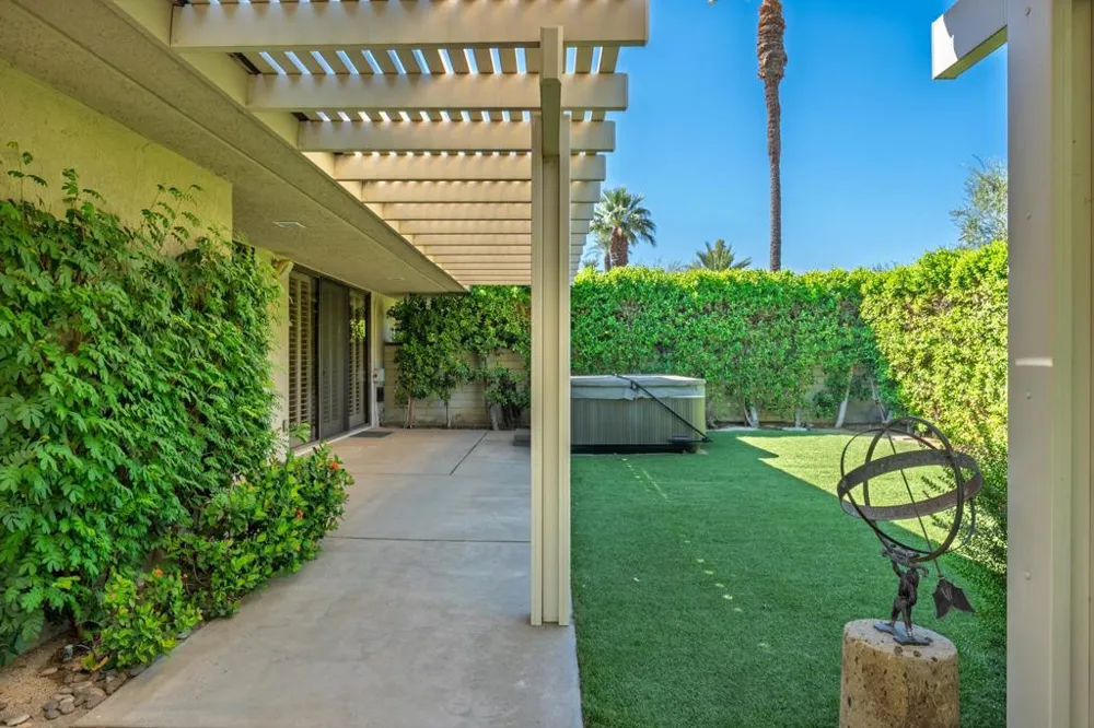 26 Princeton Drive Rancho Mirage, CA 92270