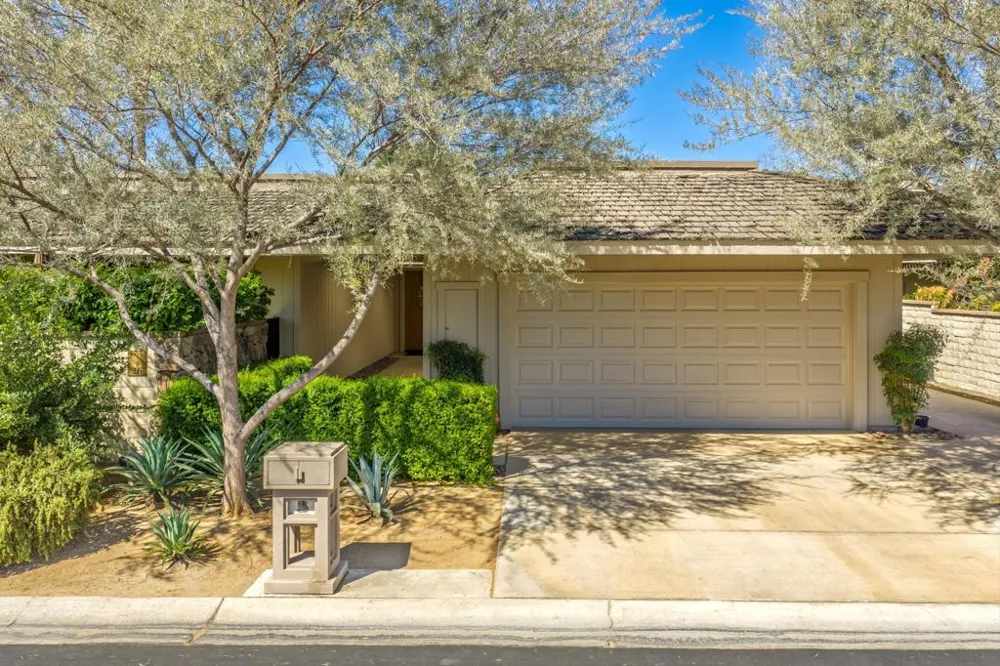 26 Princeton Drive Rancho Mirage, CA 92270