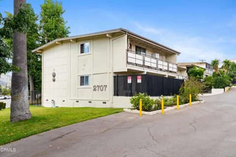 2707 Montrose Avenue #3
