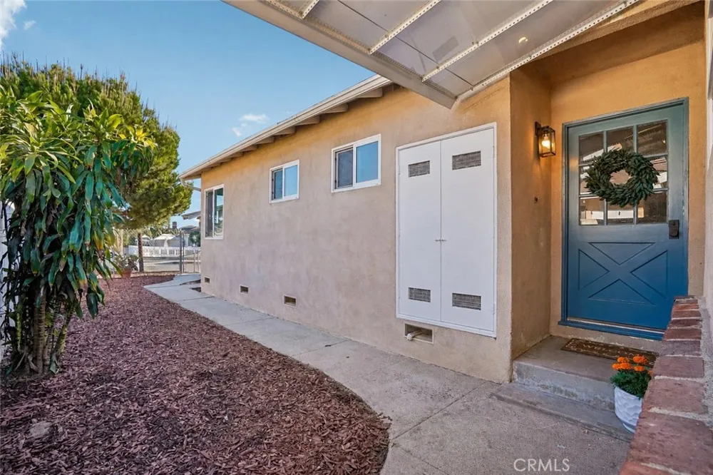 873 E Deloras Drive Carson, CA 90745