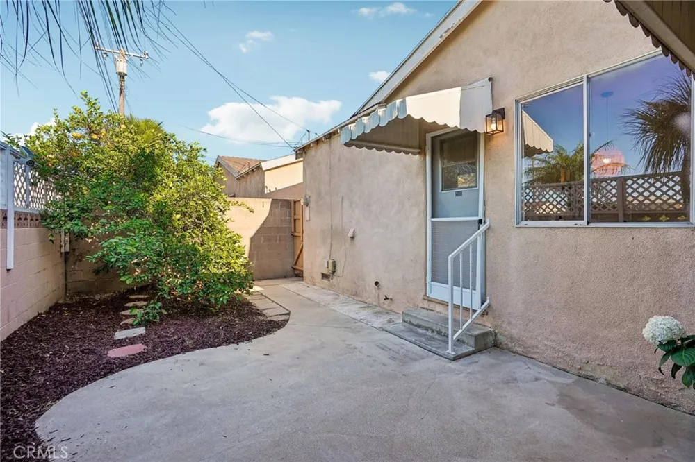 873 E Deloras Drive Carson, CA 90745