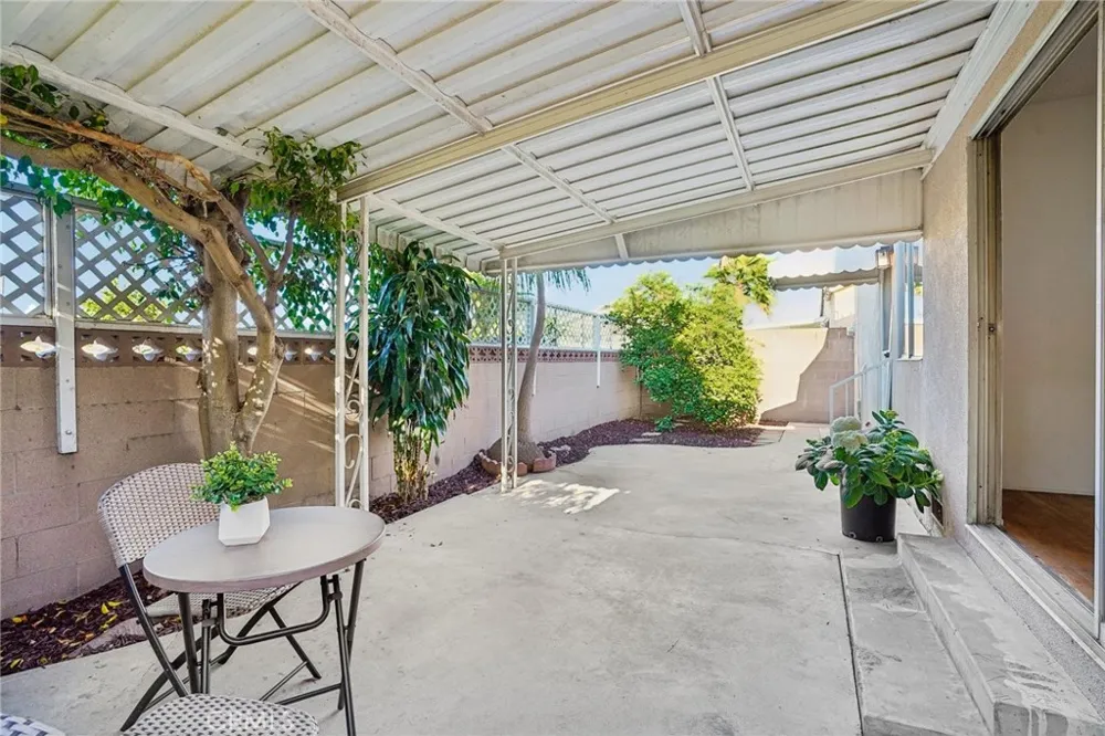 873 E Deloras Drive Carson, CA 90745