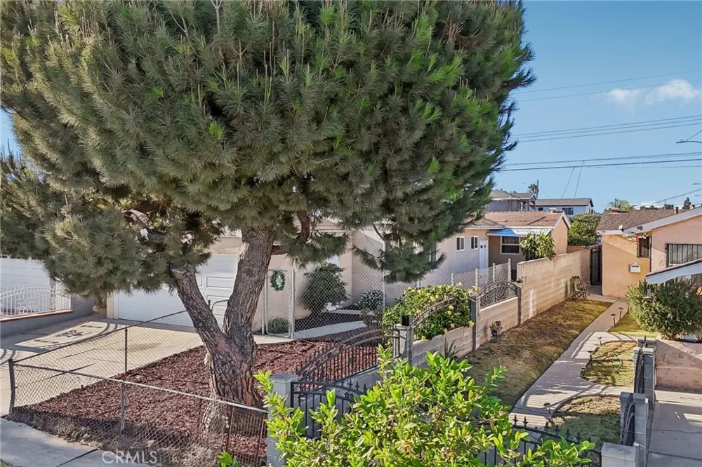 873 E Deloras Drive Carson, CA 90745