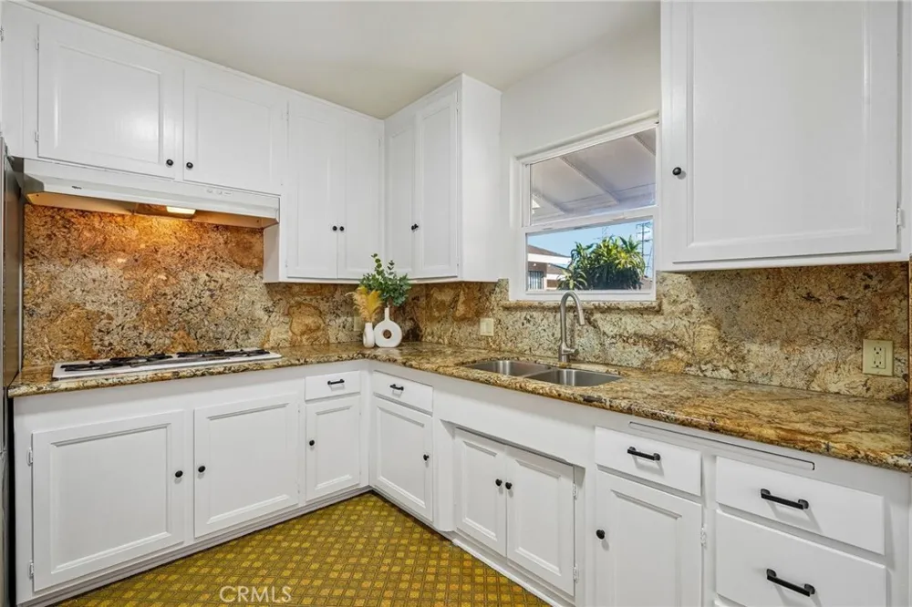 873 E Deloras Drive Carson, CA 90745