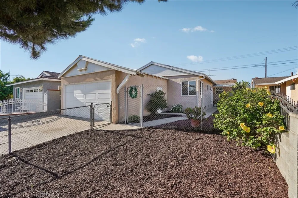 873 E Deloras Drive Carson, CA 90745