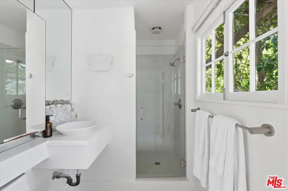 8924 Ashcroft Avenue West Hollywood, CA 90048