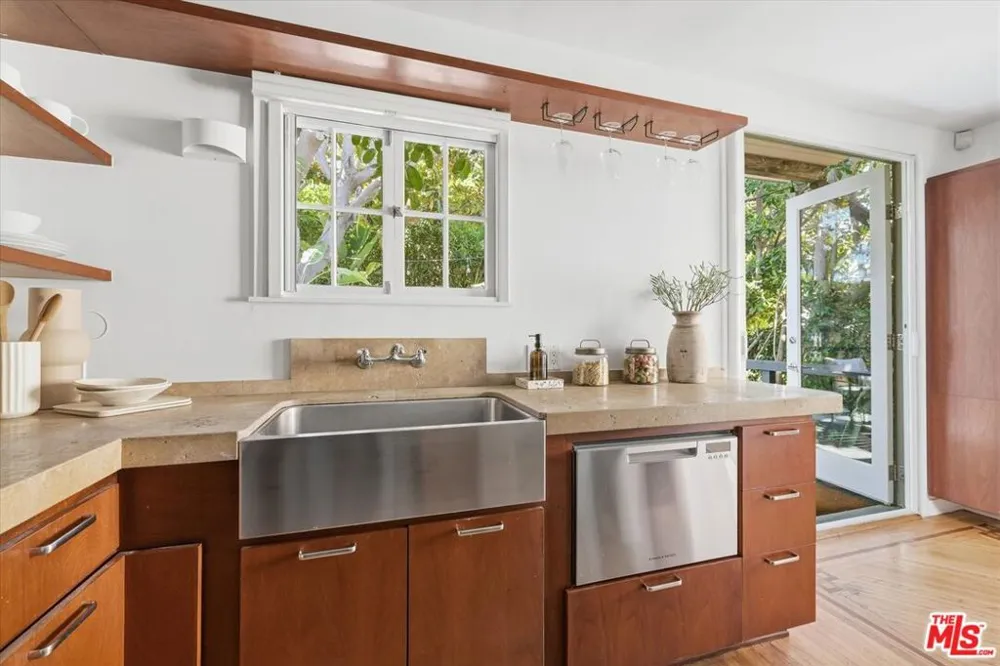 8924 Ashcroft Avenue West Hollywood, CA 90048