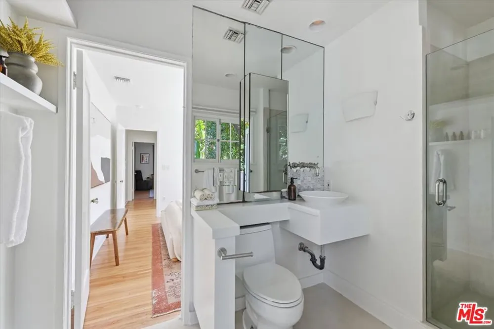 8924 Ashcroft Avenue West Hollywood, CA 90048