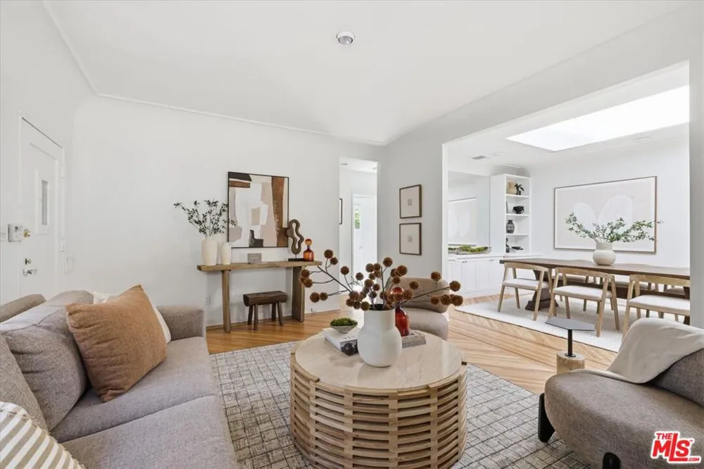8924 Ashcroft Avenue West Hollywood, CA 90048