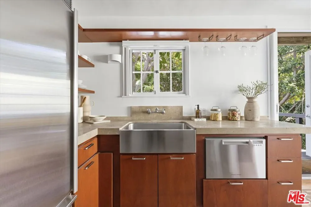8924 Ashcroft Avenue West Hollywood, CA 90048