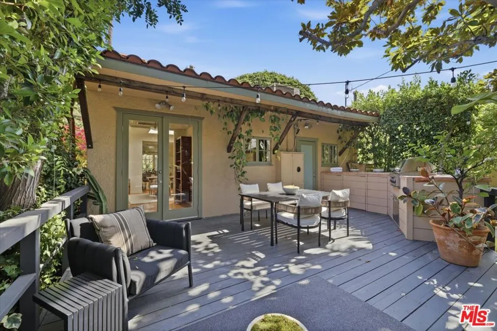 8924 Ashcroft Avenue West Hollywood, CA 90048