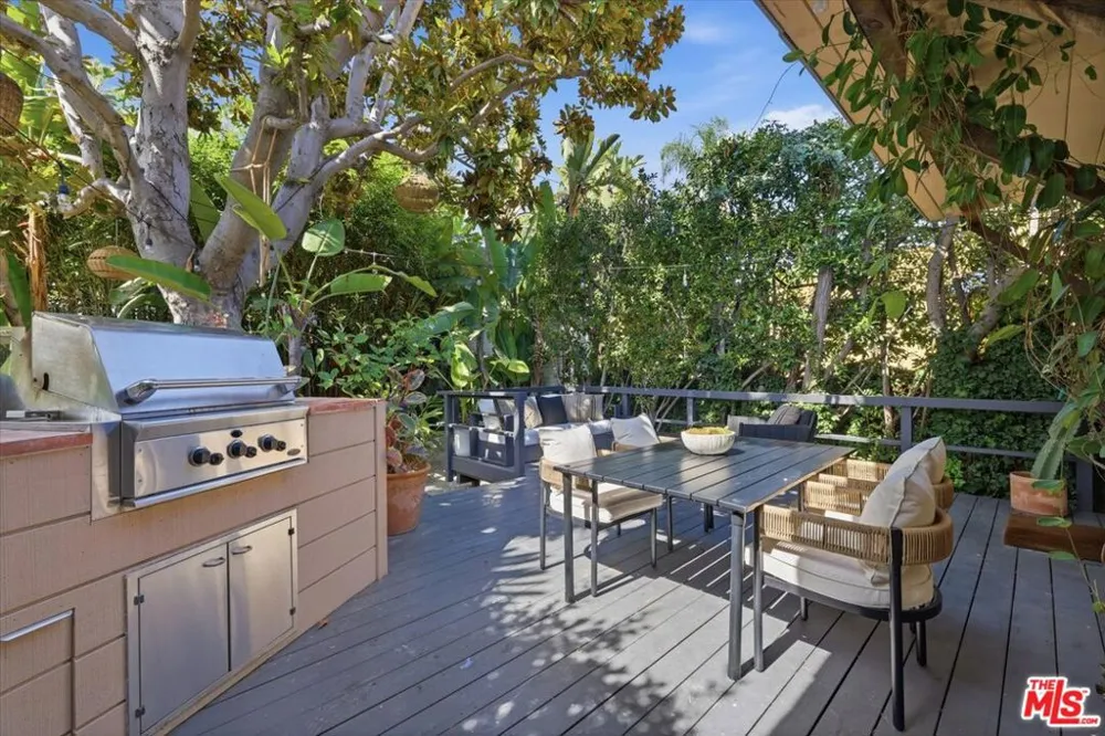8924 Ashcroft Avenue West Hollywood, CA 90048