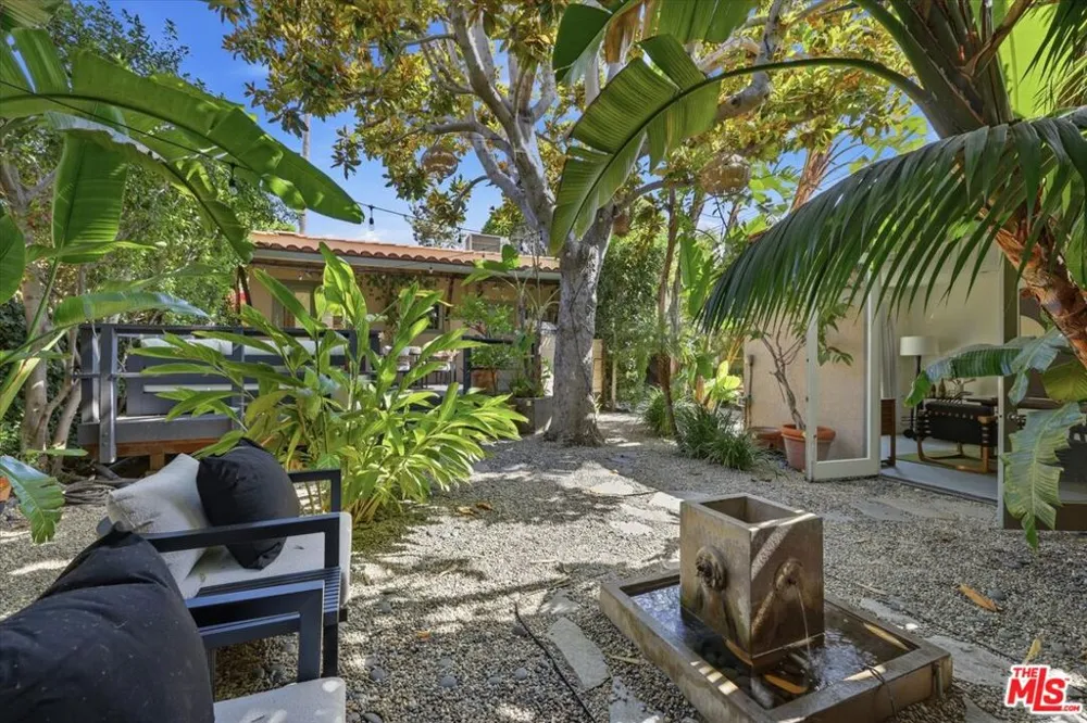 8924 Ashcroft Avenue West Hollywood, CA 90048