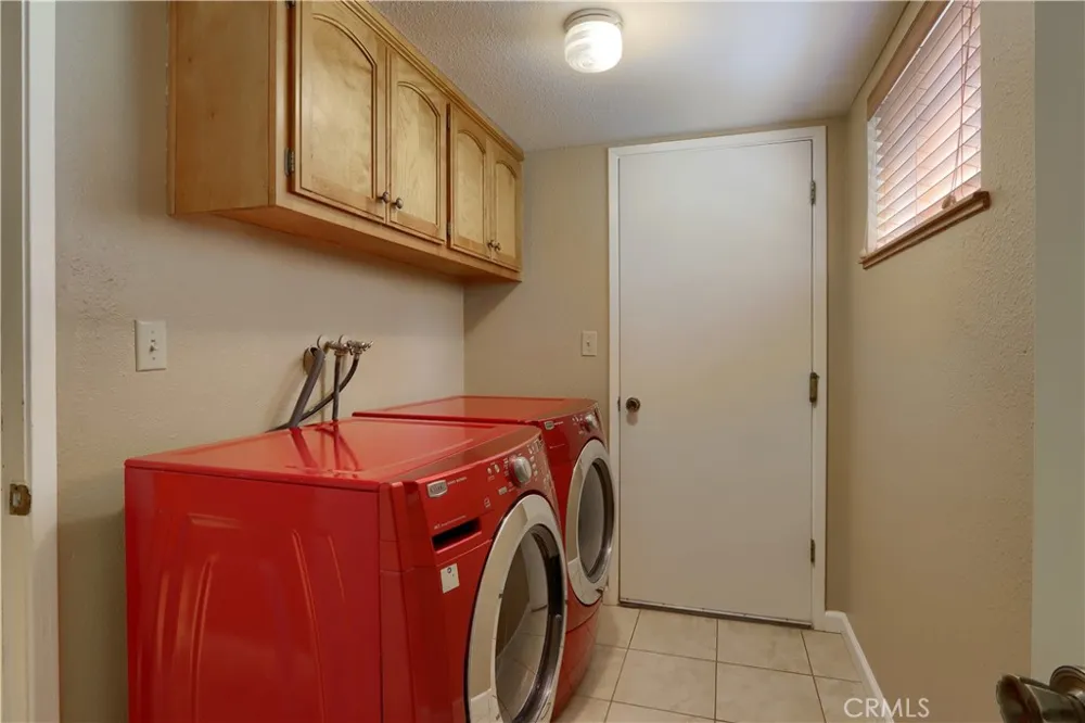 39420 Manzanita Drive Oakhurst, CA 93644