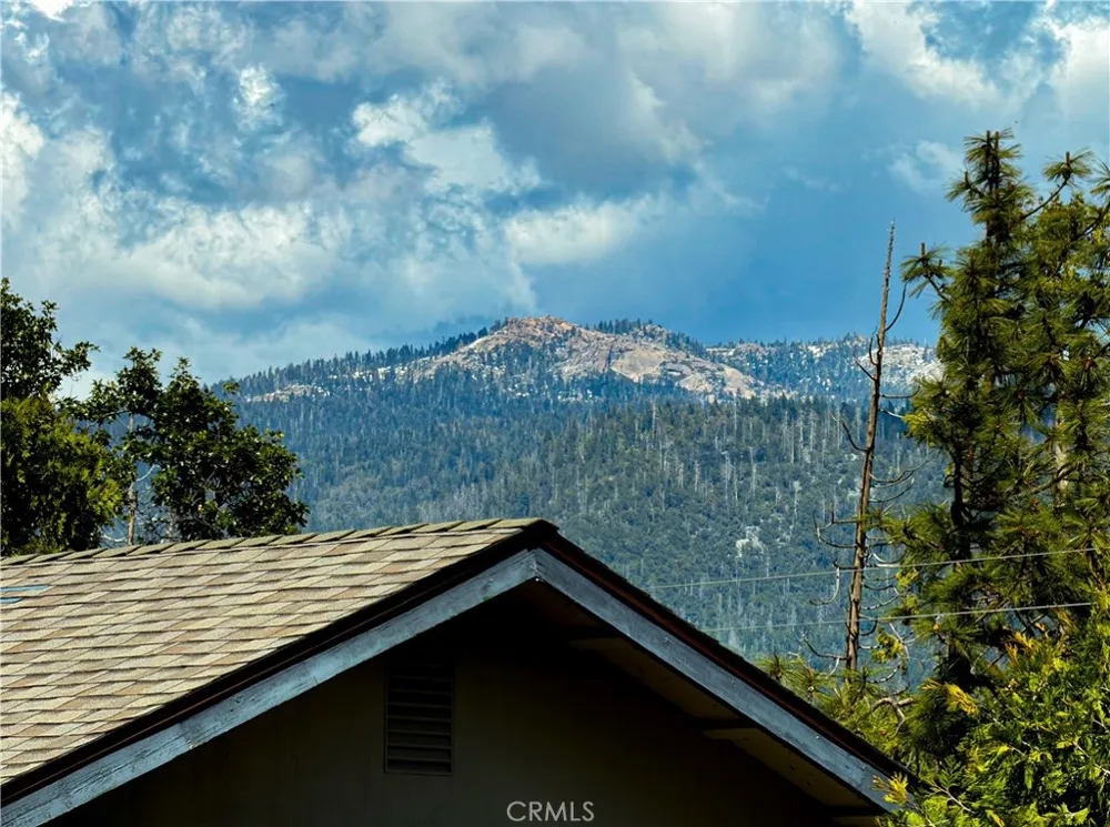 39420 Manzanita Drive Oakhurst, CA 93644