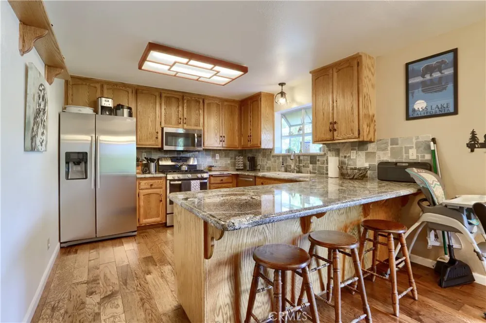 39420 Manzanita Drive Oakhurst, CA 93644