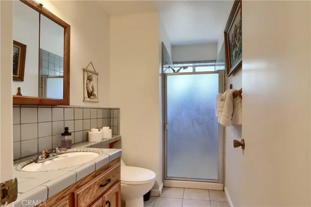 39420 Manzanita Drive Oakhurst, CA 93644
