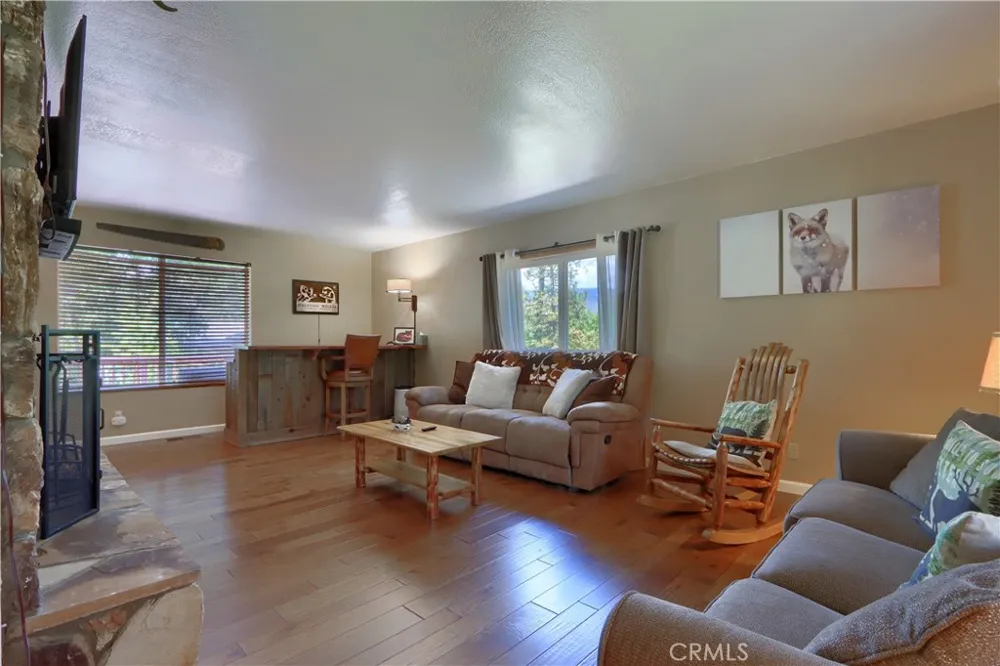 39420 Manzanita Drive Oakhurst, CA 93644