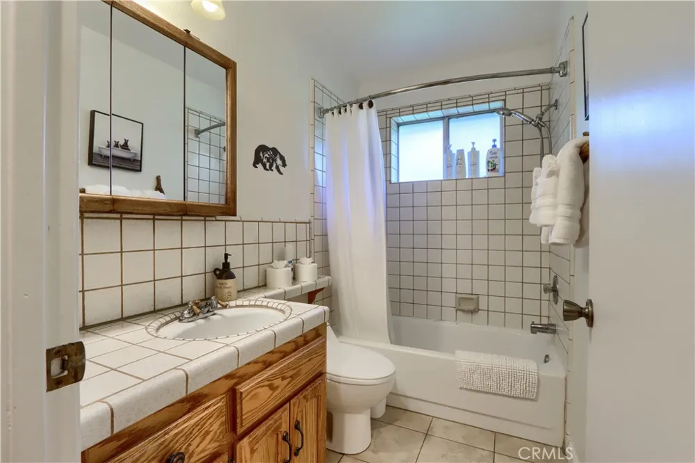 39420 Manzanita Drive Oakhurst, CA 93644