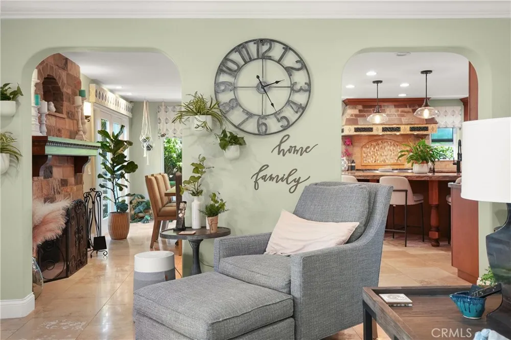5771 Grimsby Drive Huntington Beach, CA 92649