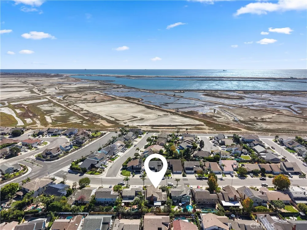 5771 Grimsby Drive Huntington Beach, CA 92649