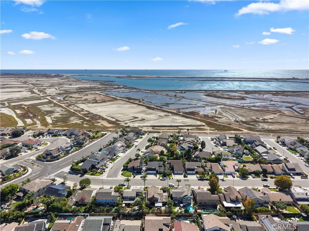 5771 Grimsby Drive Huntington Beach, CA 92649