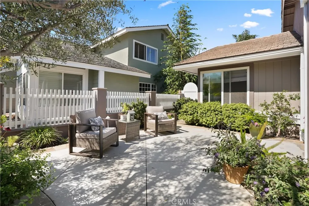 5771 Grimsby Drive Huntington Beach, CA 92649