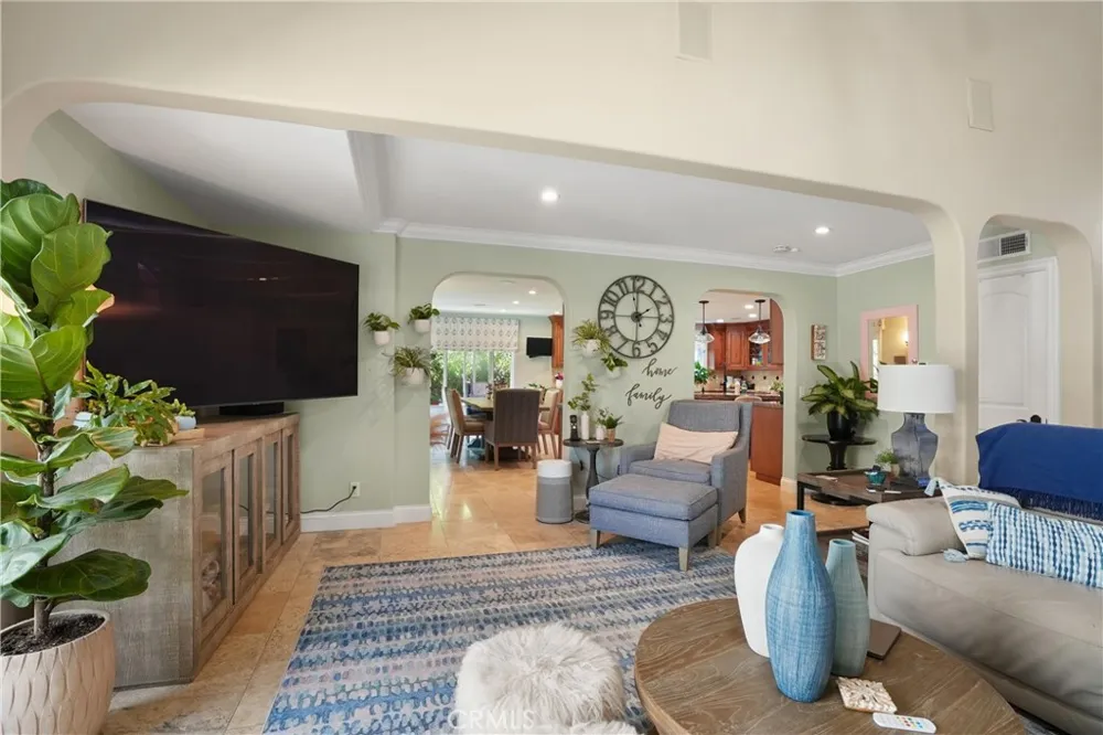 5771 Grimsby Drive Huntington Beach, CA 92649