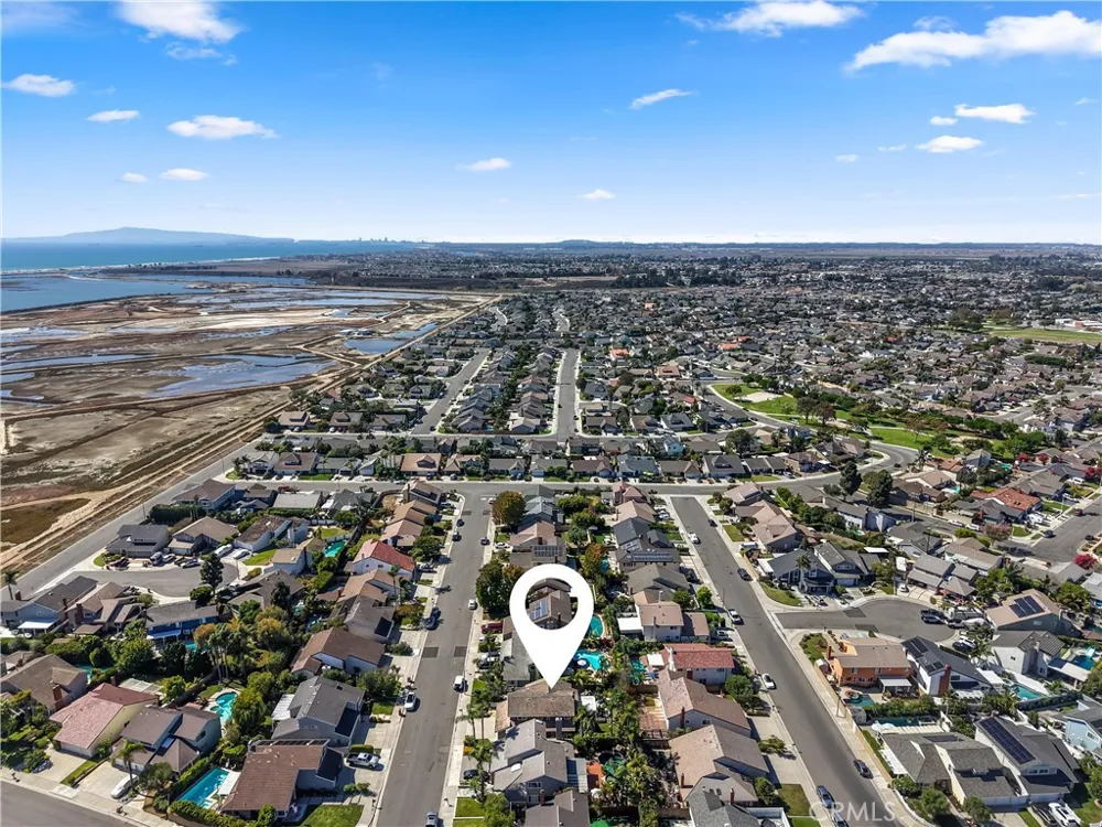 5771 Grimsby Drive Huntington Beach, CA 92649