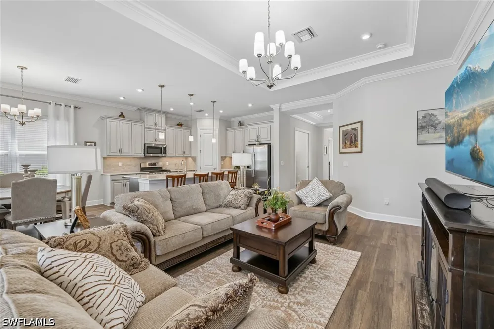 Lucello Terrace S Naples, FL 34114