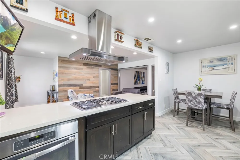 15517 S Denver Gardena, CA 90248
