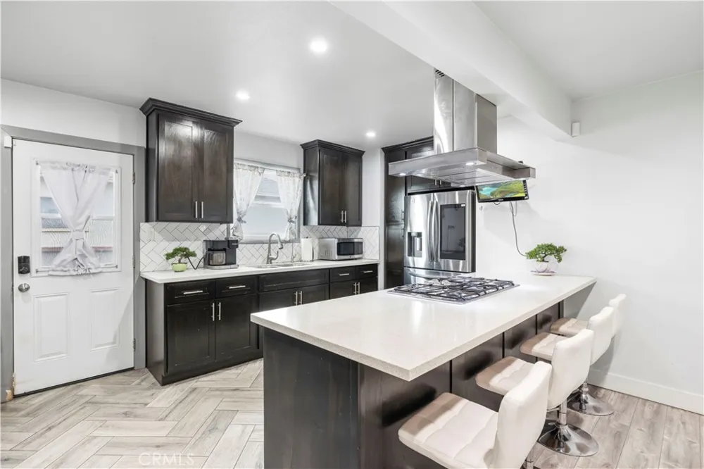 15517 S Denver Gardena, CA 90248