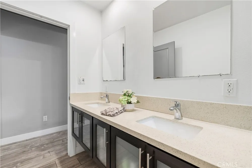15517 S Denver Gardena, CA 90248