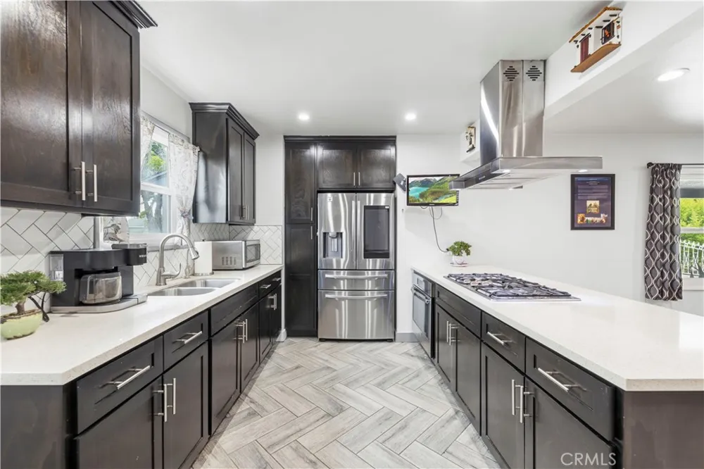 15517 S Denver Gardena, CA 90248