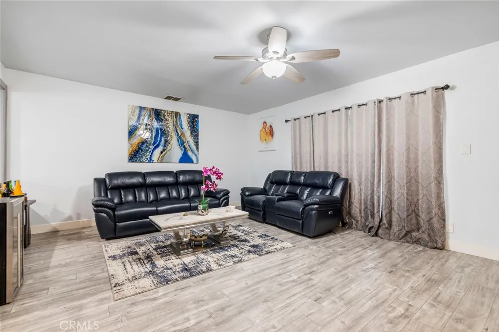 15517 S Denver Gardena, CA 90248