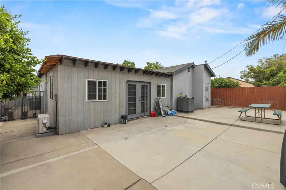 15517 S Denver Gardena, CA 90248