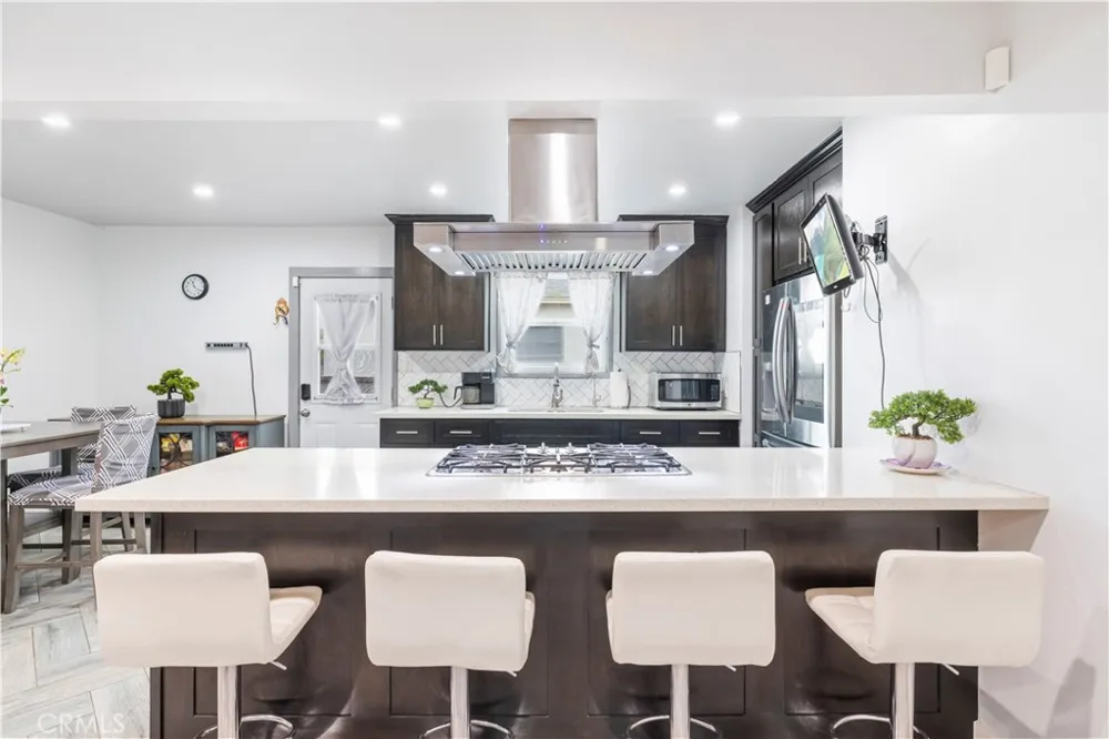 15517 S Denver Gardena, CA 90248
