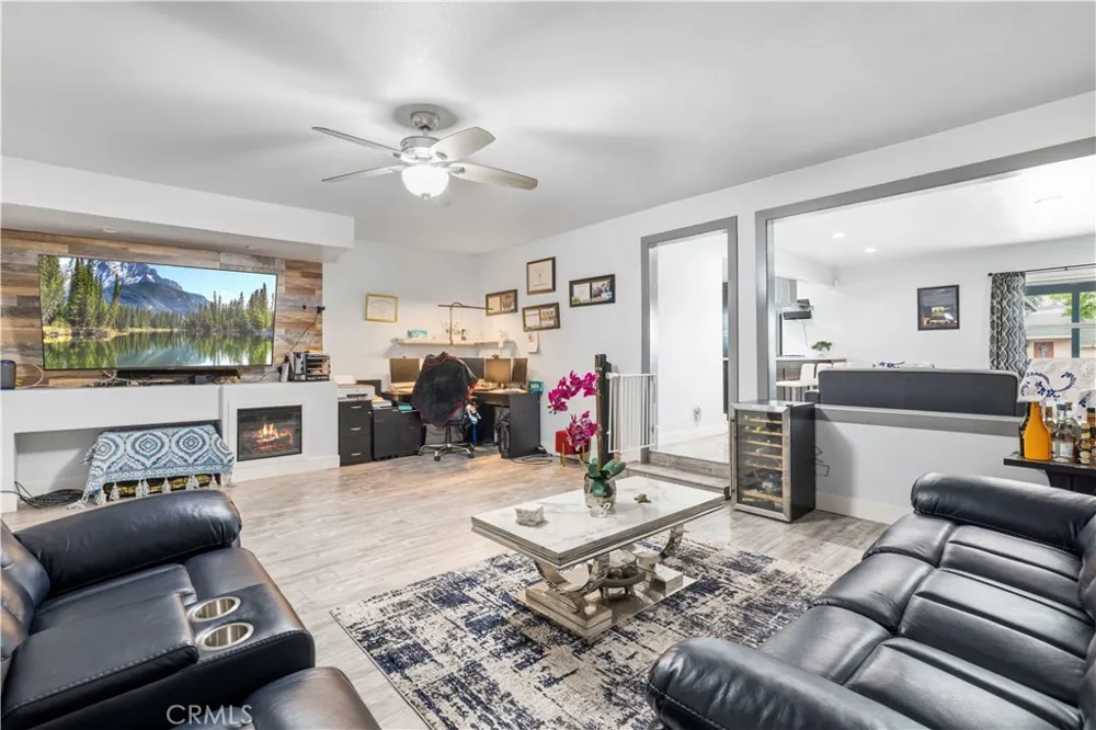 15517 S Denver Gardena, CA 90248