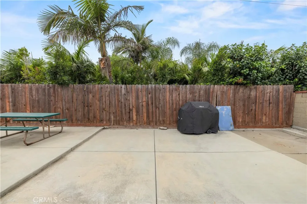 15517 S Denver Gardena, CA 90248