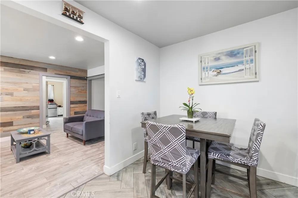 15517 S Denver Gardena, CA 90248