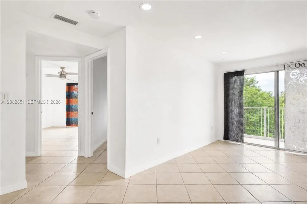 1975 Normandy Dr #303 Miami Beach, FL 33141