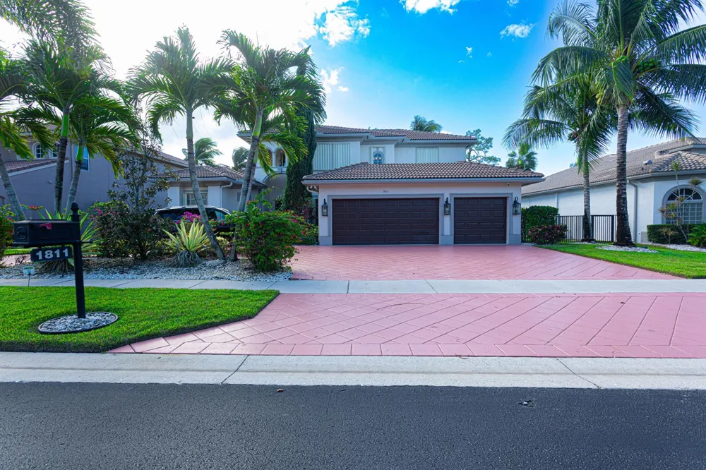 1811 WALDORF DRIVE Royal Palm Beach, FL 33411