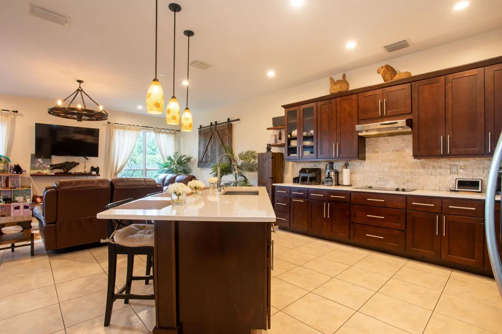 1811 WALDORF DRIVE Royal Palm Beach, FL 33411