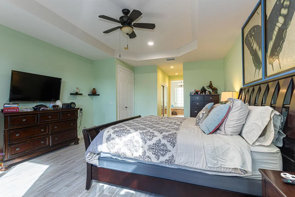 1811 WALDORF DRIVE Royal Palm Beach, FL 33411