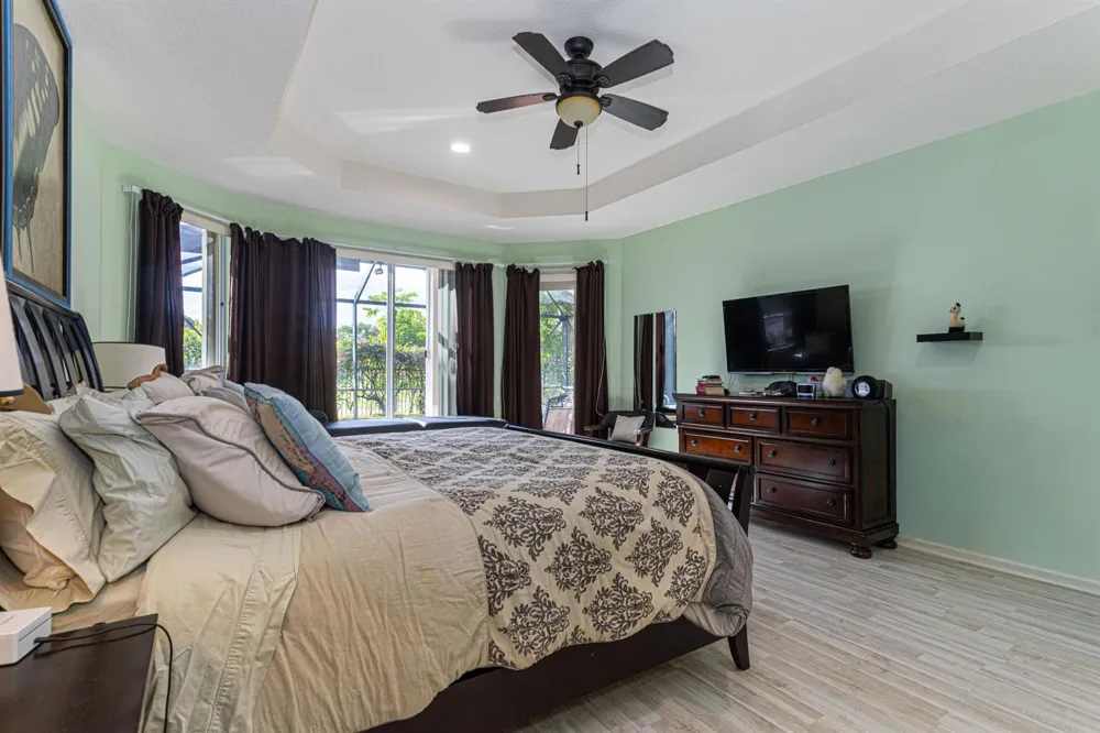 1811 WALDORF DRIVE Royal Palm Beach, FL 33411