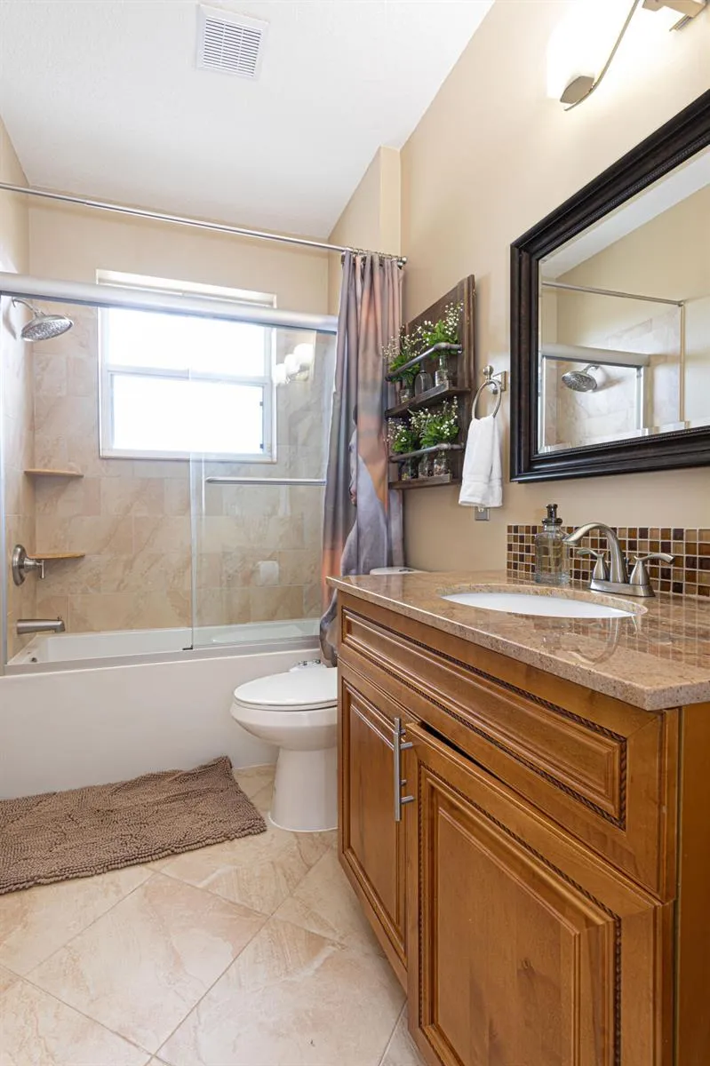 1811 WALDORF DRIVE Royal Palm Beach, FL 33411