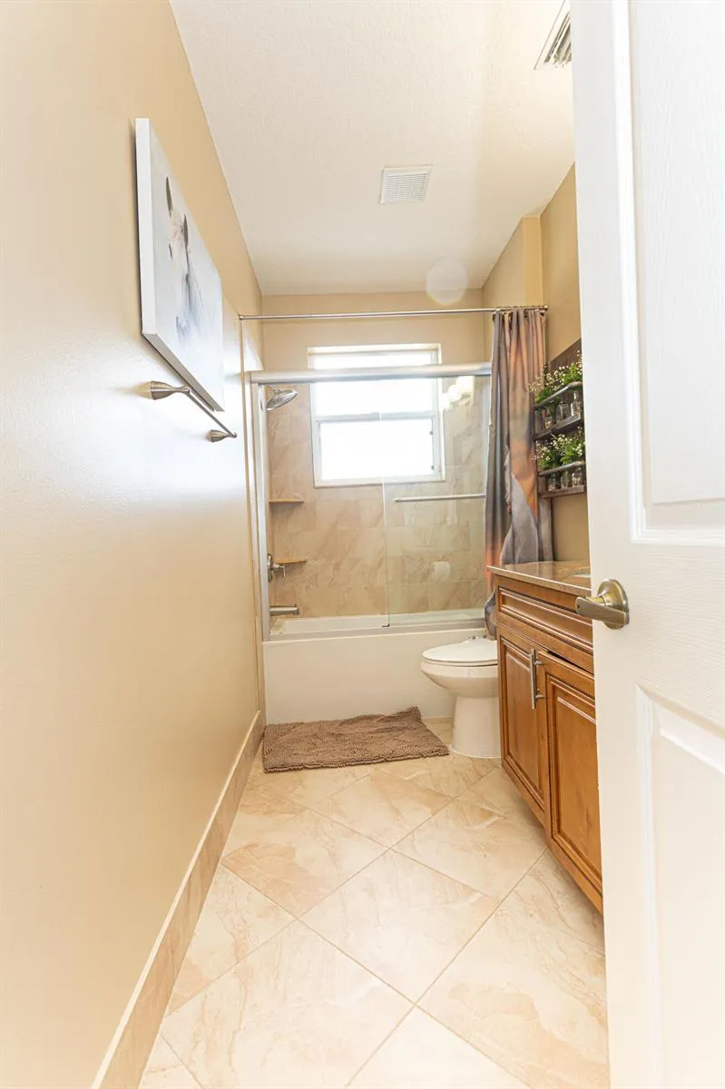 1811 WALDORF DRIVE Royal Palm Beach, FL 33411